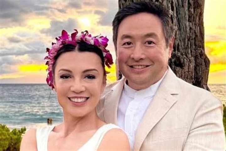 Eric Michael Zee Biography, Age, Height, Wife, Net Worth, Family