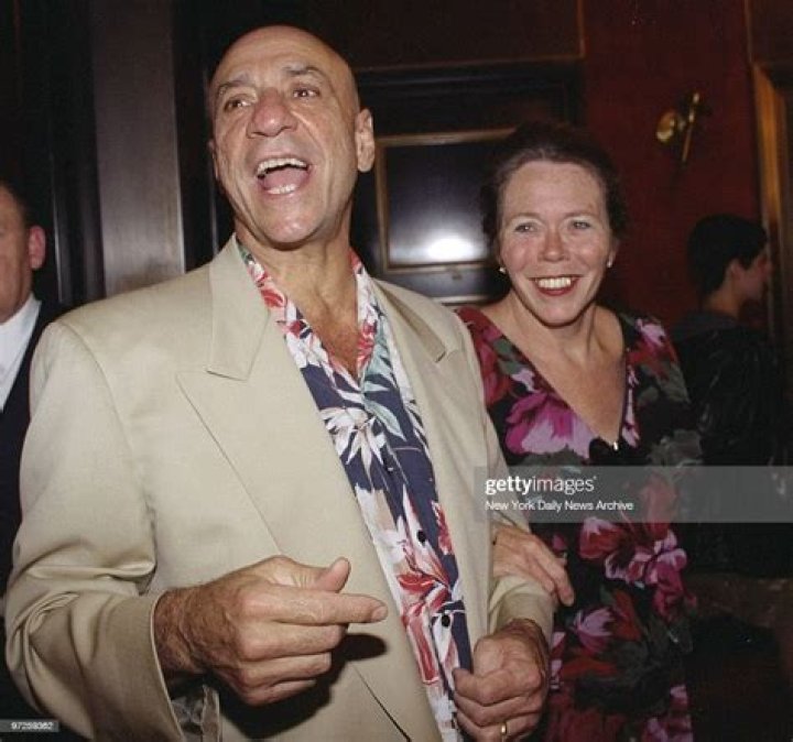 F. Murray Abraham Biography, Age, Height, Wife, Net Worth, Family