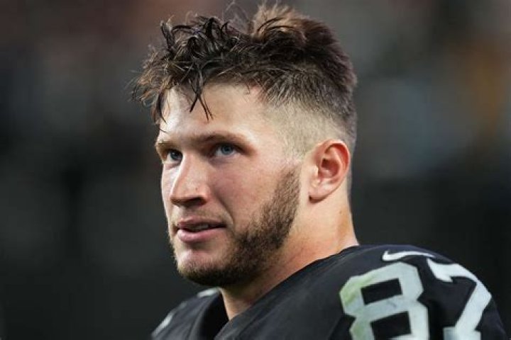 Foster Moreau biografía, edad, altura, esposo, net worth, familia