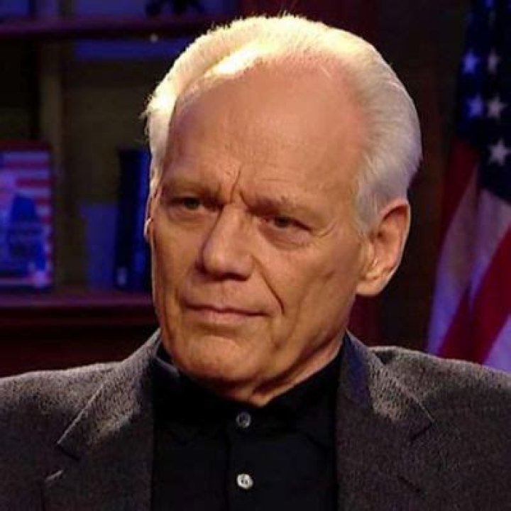 Fred Dryer Biography, Age, Height, Wife, Net Worth, Family