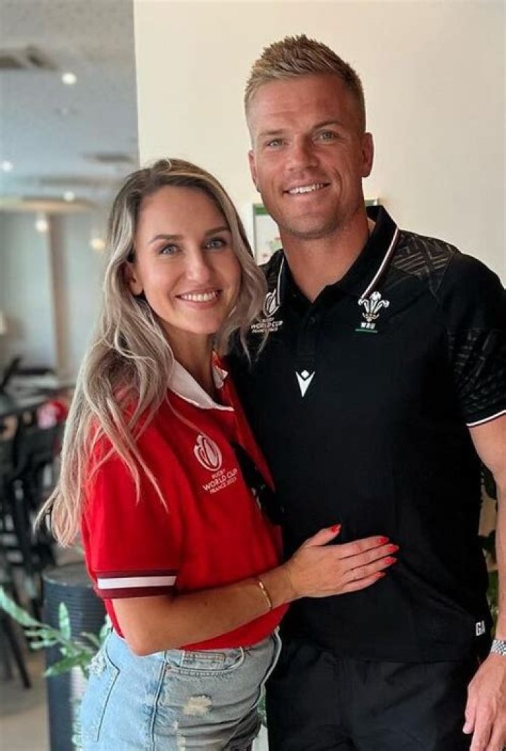 Gareth Anscombe Biography, Age, Height, Wife, Net Worth, Family