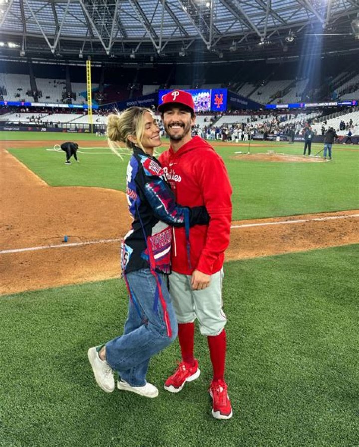 Garrett Stubbs Biography, Age, Height, Wife, Net Worth, Family