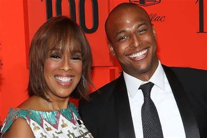 Gayle King Biography, Age, Height, Husband, Net Worth, Family