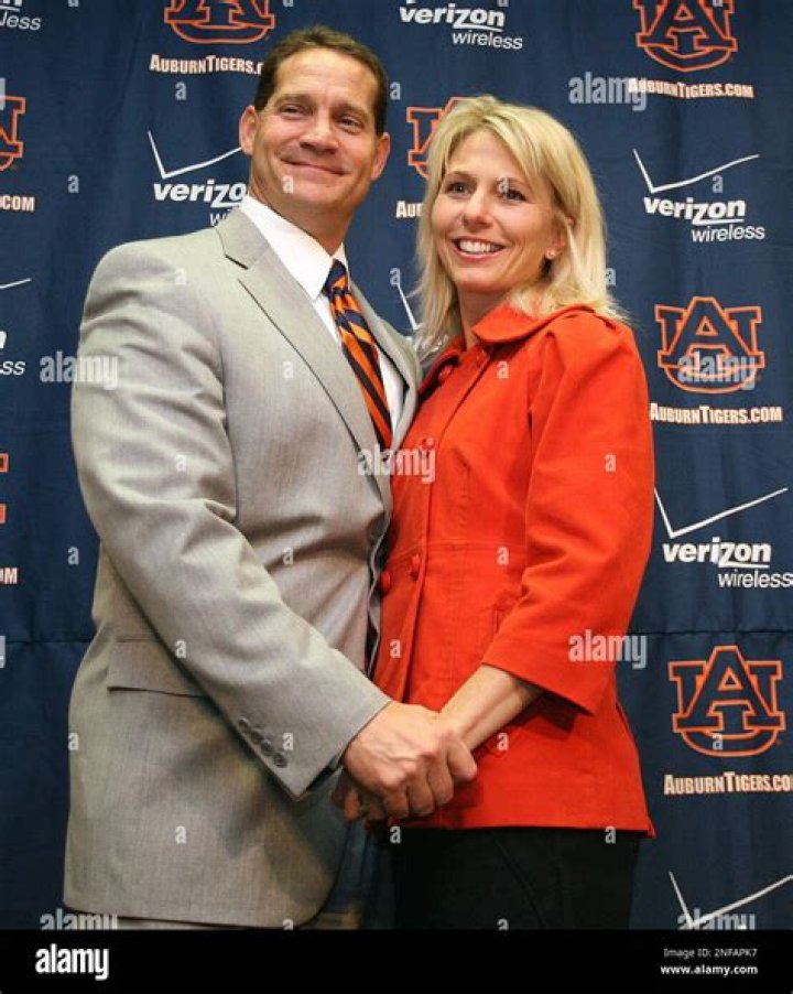 Gene Chizik Biography, Age, Height, Wife, Net Worth, Family