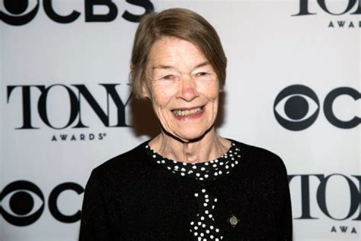 Glenda Jackson Biography, Age, Height, Husband, Net Worth, Family