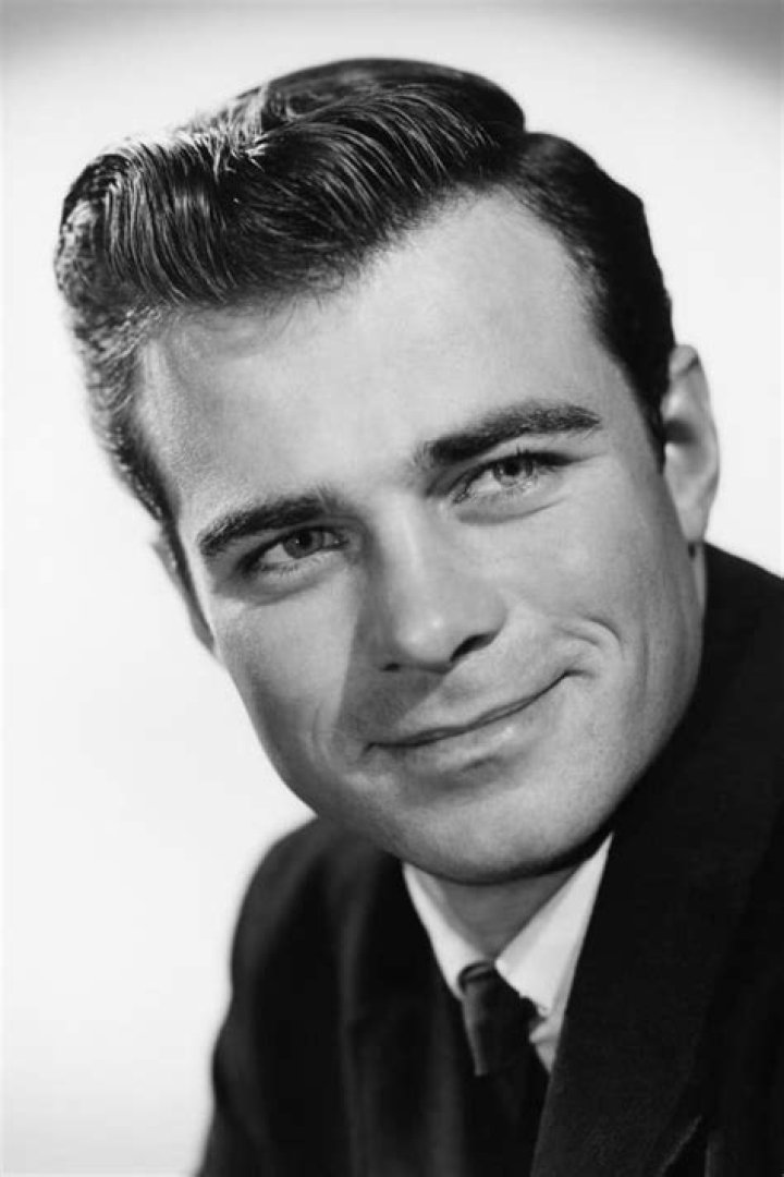 Glenn Corbett Biography, Age, Height, Wife, Net Worth, Family