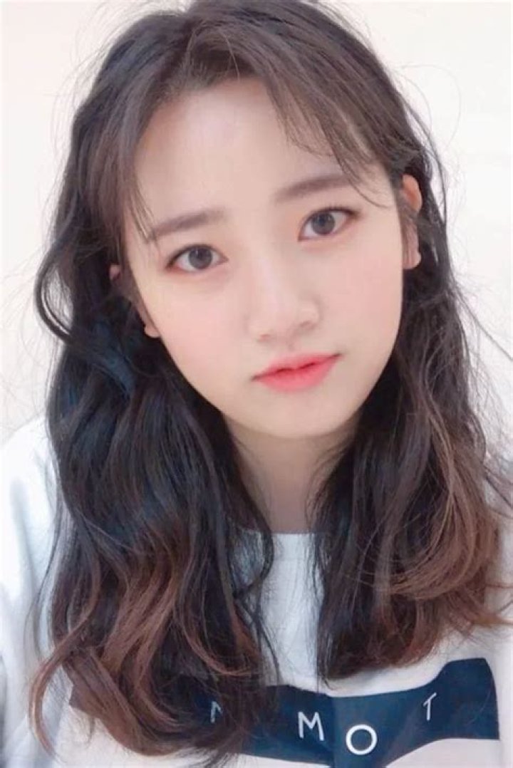 Han Bo-bae Biography, Age, Height, Husband, Net Worth, Family
