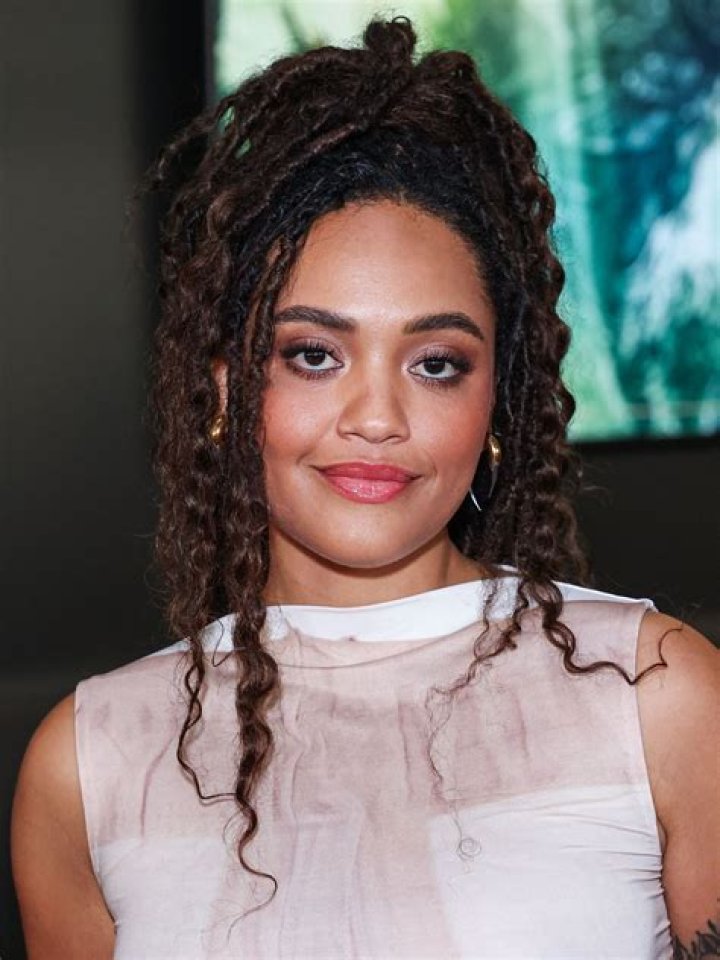 Hanna Mangan-Lawrence Biography, Age, Height, Husband, Net Worth, Family