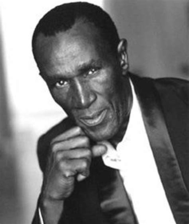 Henry Cele biografía, edad, altura, esposo, net worth, familia