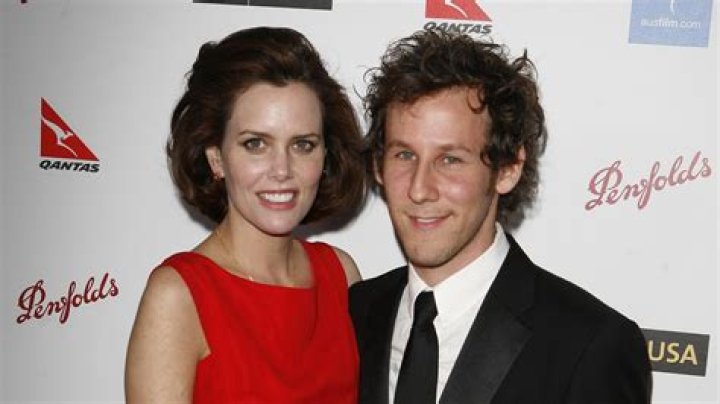Ione Skye Biography, Age, Height, Husband, Net Worth, Family