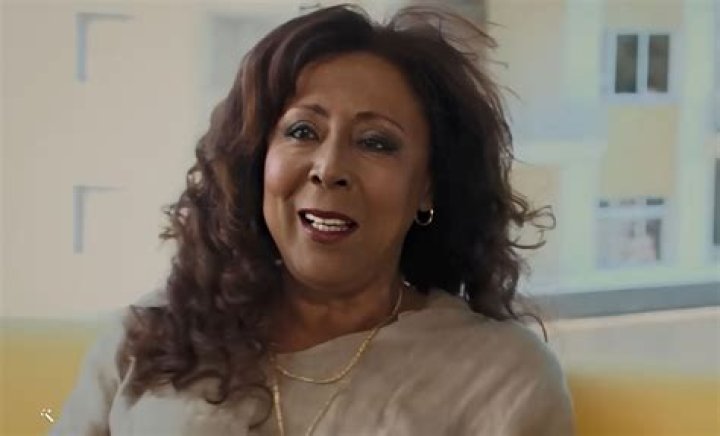 Irela Bravo biografía, edad, altura, esposa, net worth, familia