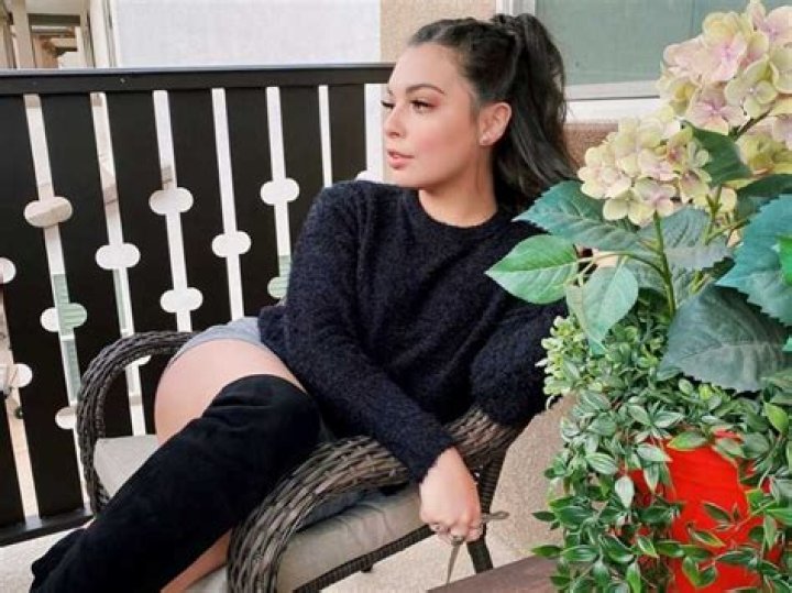 Isabella Gomez Biography, Age, Height, Husband, Net Worth, Family