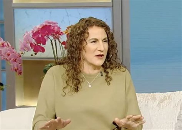 Janis Hirsch Biography, Age, Height, Husband, Net Worth, Family