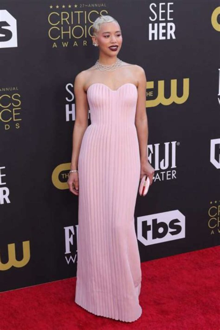 Jasmin Savoy Brown Biography, Age, Height, Husband, Net Worth, Family