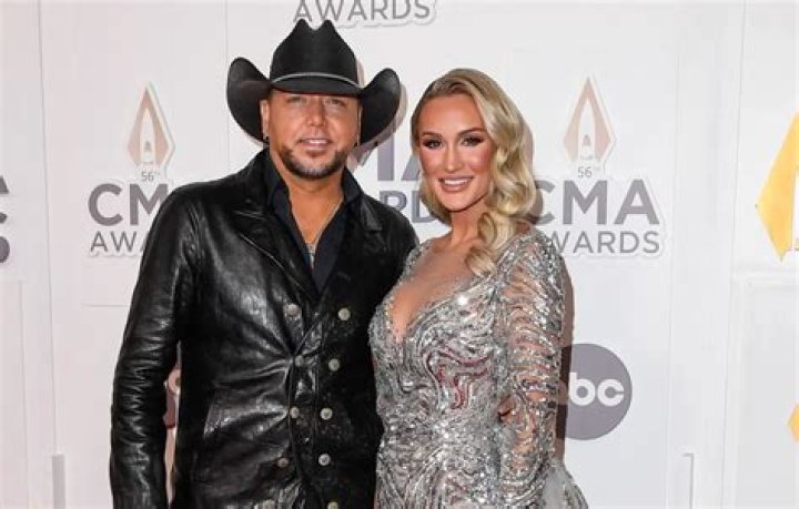 Jason Aldean Biography, Age, Height, Wife, Net Worth, Family