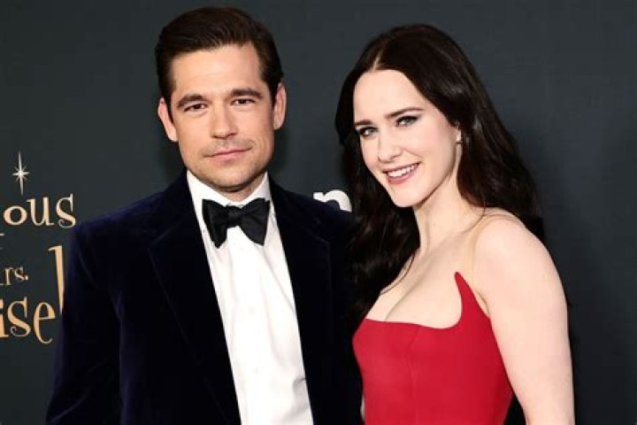 Jason Ralph biografía, edad, altura, esposo, net worth, familia