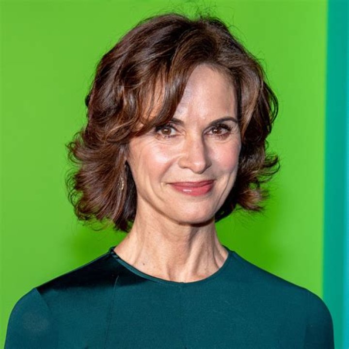 Jennifer Vargas Biography, Age, Height, Husband, Net Worth, Family