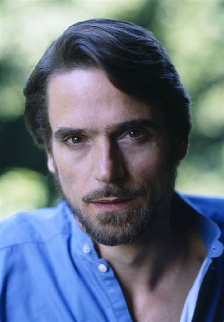 Jeremy Irons Biography, Age, Height, Wife, Net Worth, Family