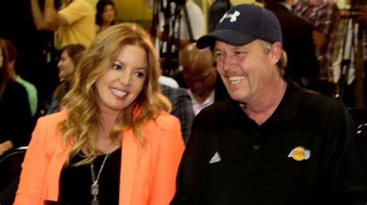 Jerry Buss Biography, Age, Height, Wife, Net Worth, Family