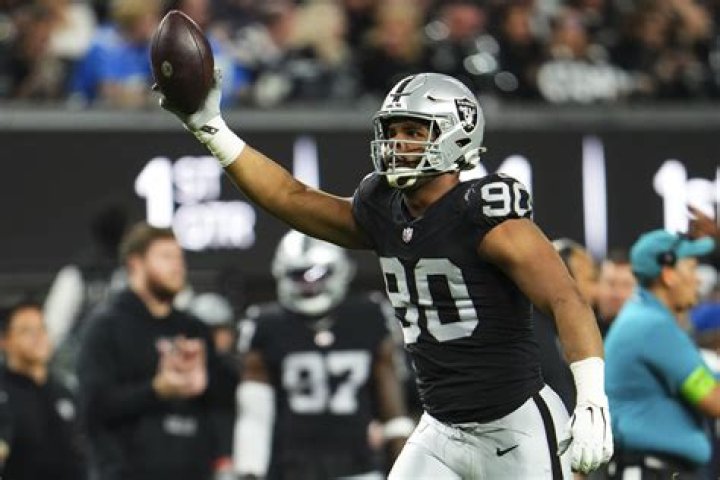 Jerry Tillery biografía, edad, altura, esposo, net worth, familia