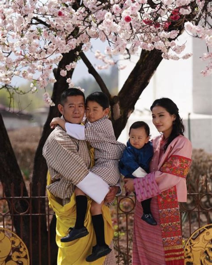 Jigme Khesar Namgyel Wangchuck Biography, Age, Height, Wife, Net Worth, Family