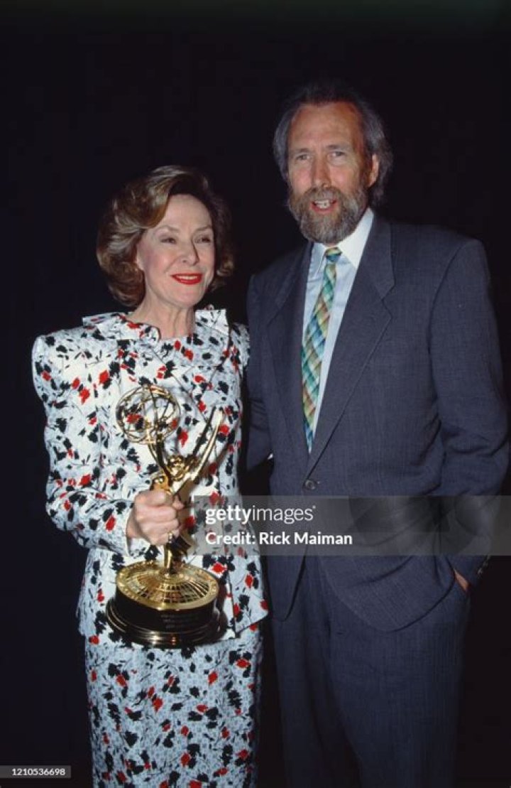 Joan Ganz Cooney Biography, Age, Height, Husband, Net Worth, Family