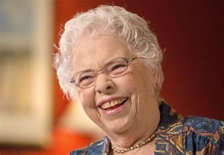 Joanne Rogers Biography, Age, Height, Husband, Net Worth, Family
