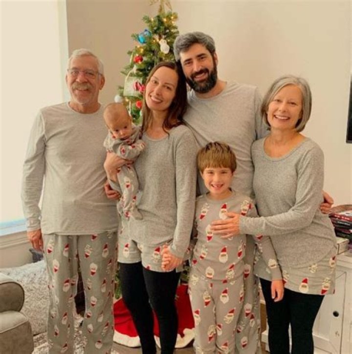 Joe Gonzales Biography, Age, Height, Wife, Net Worth, Family