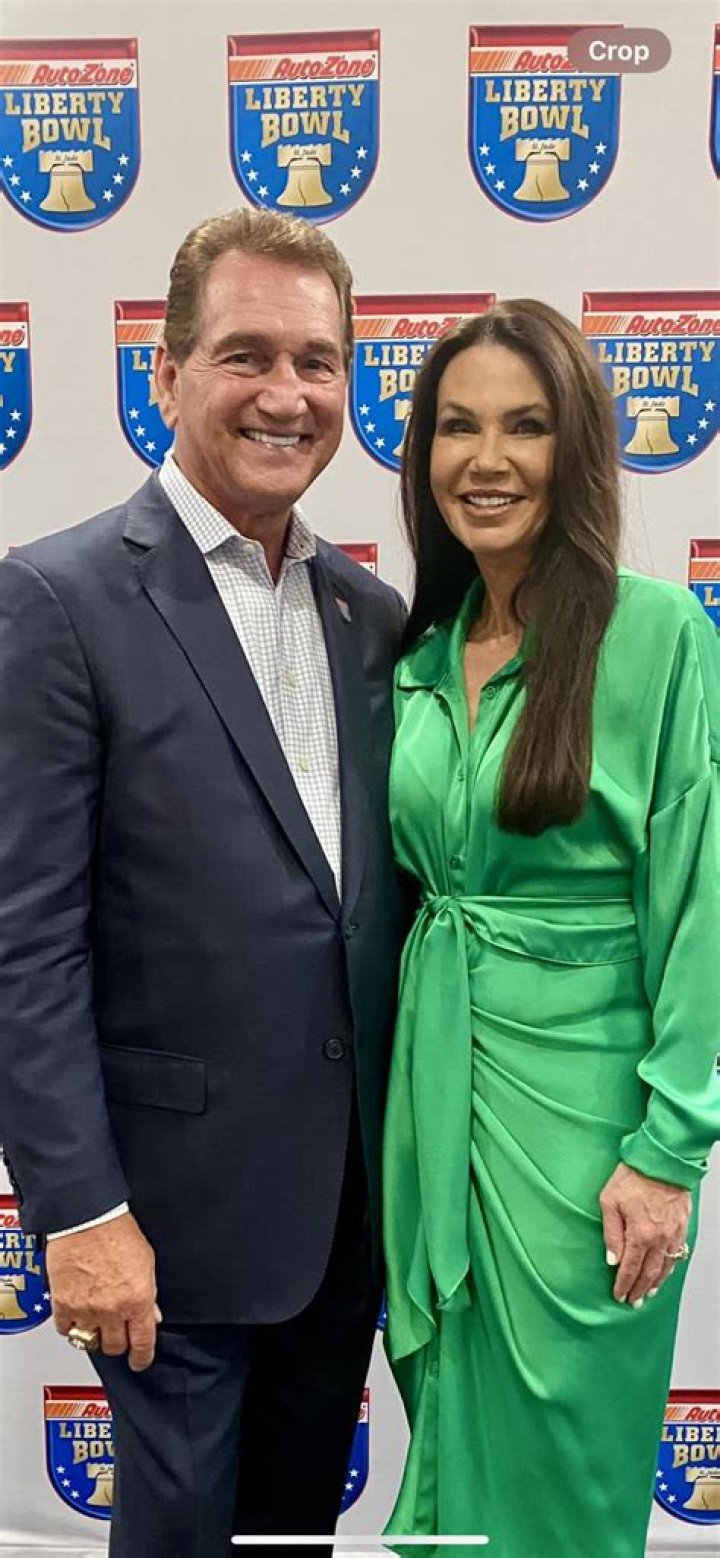 Joe Theismann Biography, Age, Height, Wife, Net Worth, Family
