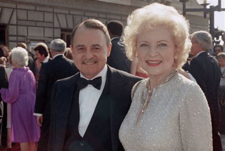 John Hillerman Biography, Age, Height, Wife, Net Worth, Family