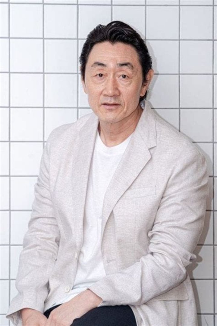 Joon-ho Huh Biography, Age, Height, Wife, Net Worth, Family