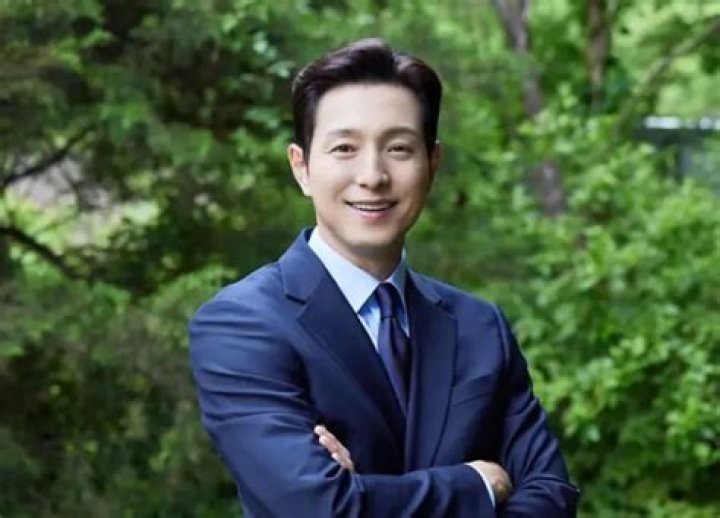 Jung Sung-il Biography, Age, Height, Wife, Net Worth, Family