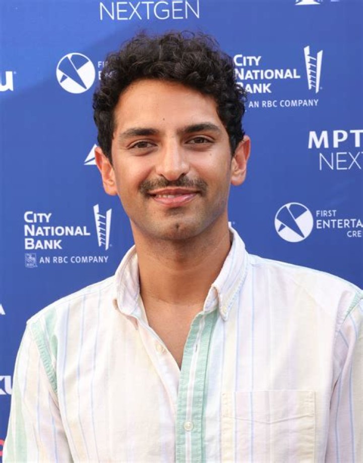 Karan Soni biografía, edad, altura, esposo, net worth, familia