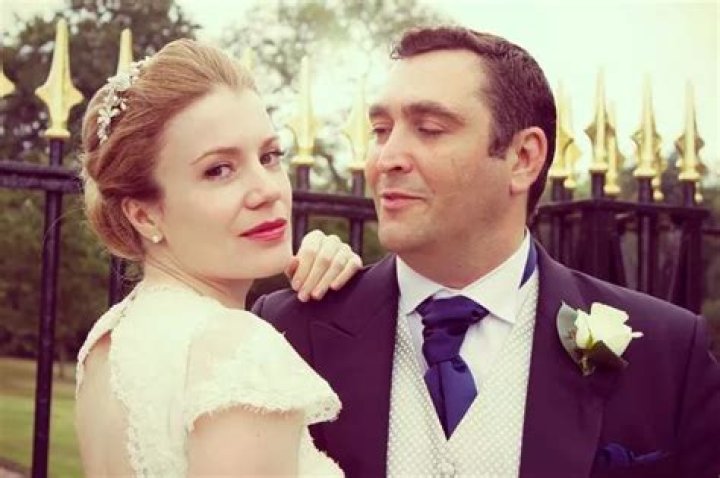 Karen Paullada Biography, Age, Height, Husband, Net Worth, Family