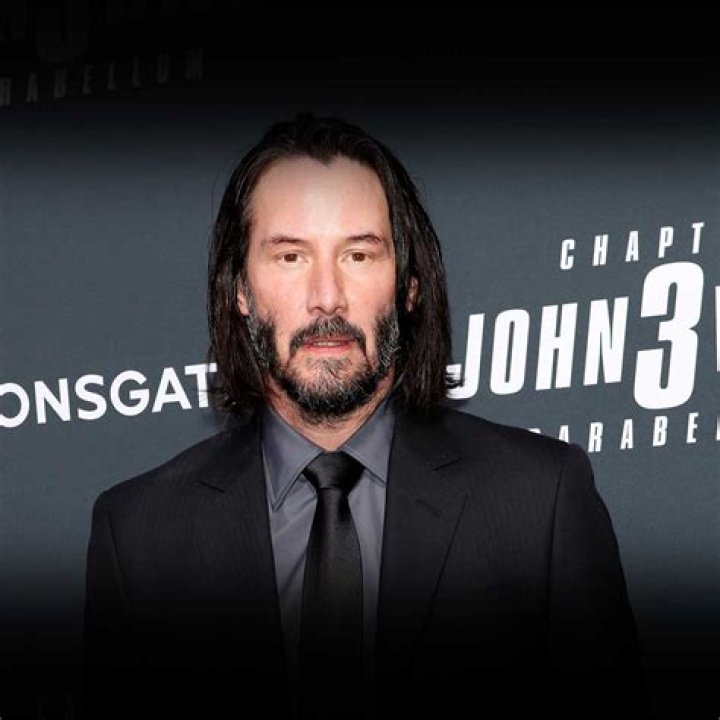 Keanu Reeves biografía, edad, altura, esposo, net worth, familia