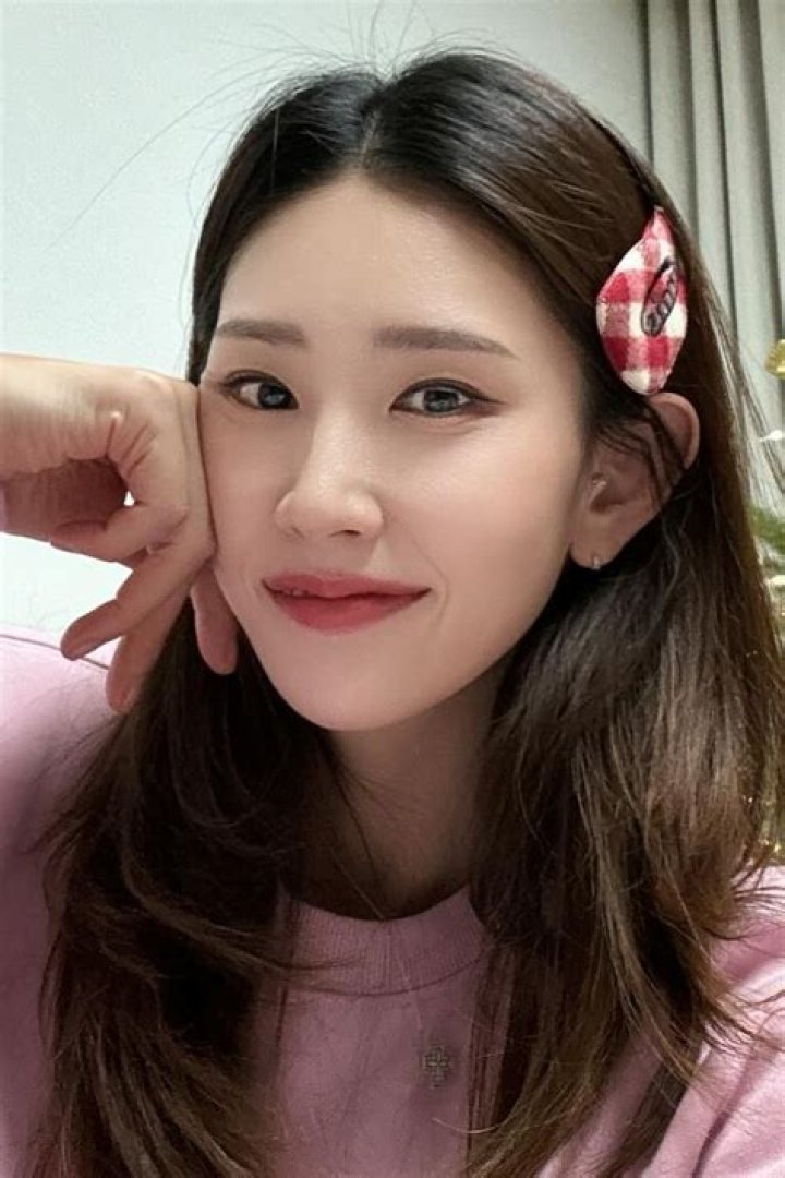 Kim Su-ji Biography, Age, Height, Husband, Net Worth, Family