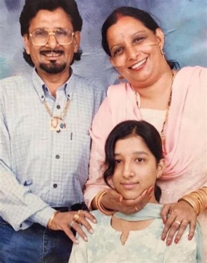 Kuldeep Manak Biography, Age, Height, Wife, Net Worth, Family