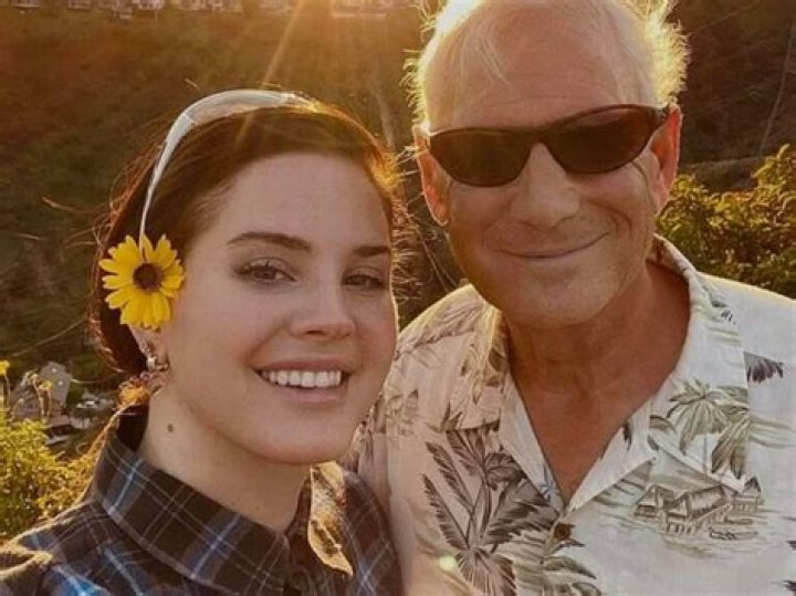 Lana Del Rey biografía, edad, altura, esposa, net worth, familia