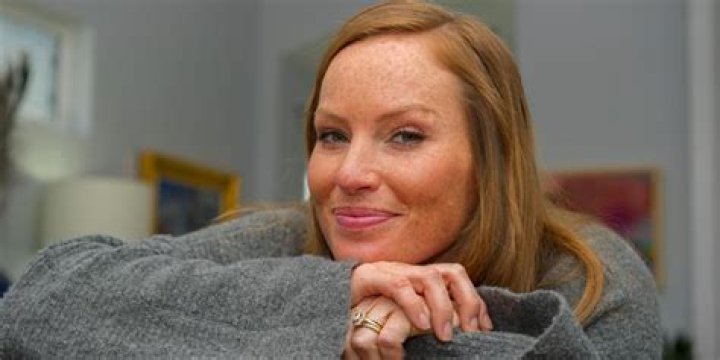 Laurie Smith Biography, Age, Height, Husband, Net Worth, Family
