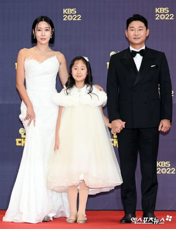 Lee Chun-soo Biography, Age, Height, Wife, Net Worth, Family