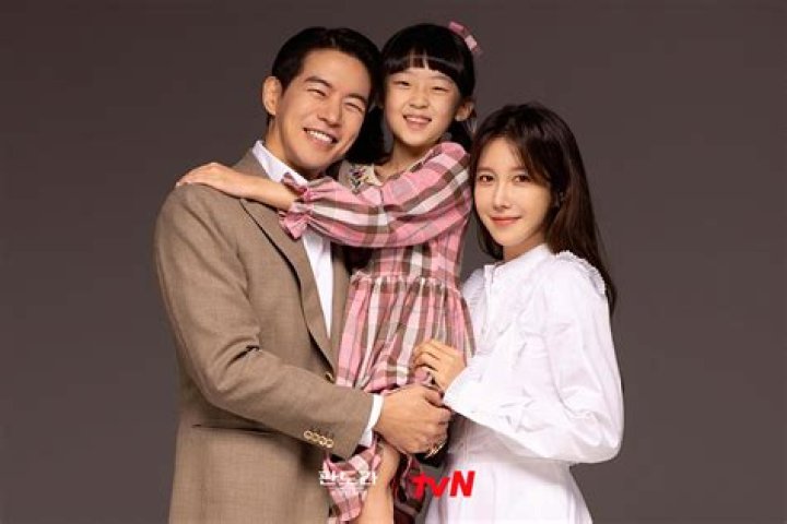 Lee Sang-yoon Biography, Age, Height, Wife, Net Worth, Family
