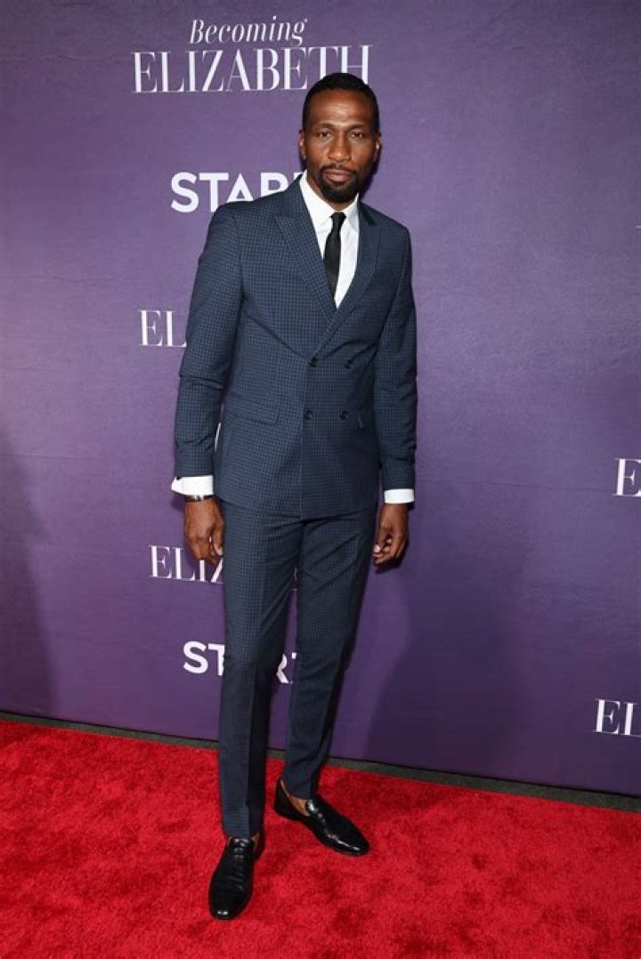 Leon Robinson Biography, Age, Height, Wife, Net Worth, Family