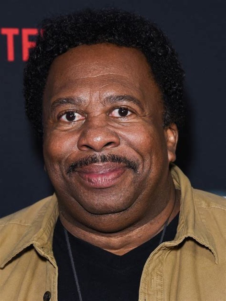 Leslie David Baker biografía, edad, altura, esposo, net worth, familia