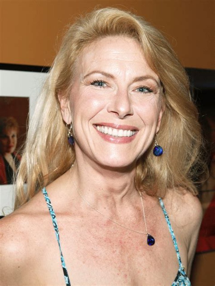 Leslie Hendrix Biography, Age, Height, Husband, Net Worth, Family