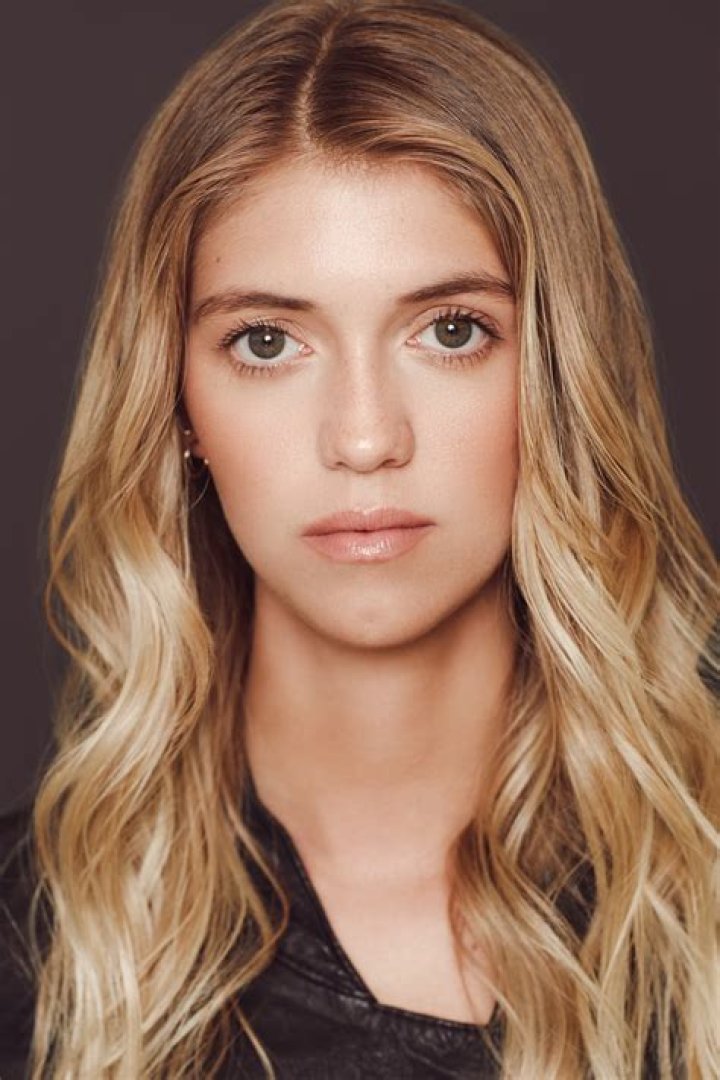 Lexi DiBenedetto Biography, Age, Height, Husband, Net Worth, Family