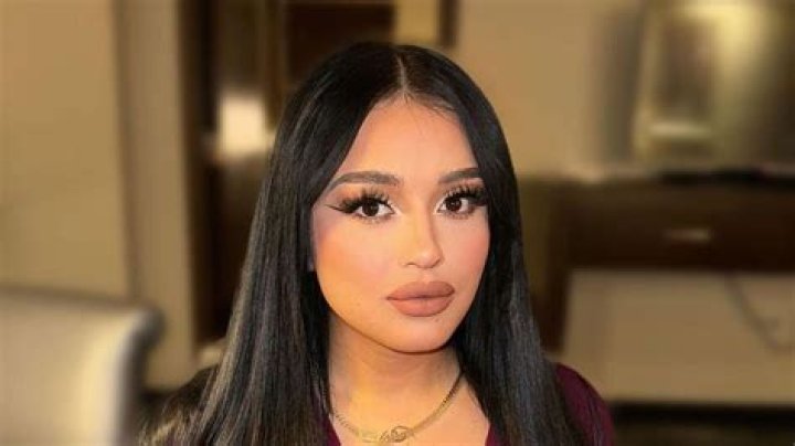 Lindsay Dracass Biography, Age, Height, Husband, Net Worth, Family