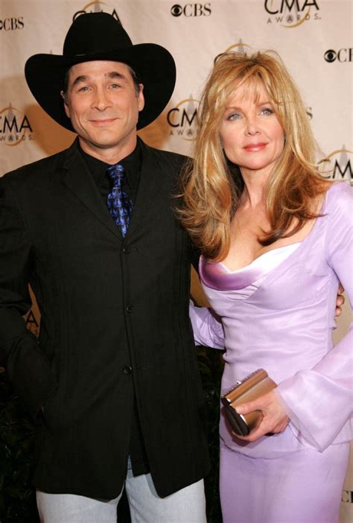Lisa Hartman Black Biography, Age, Height, Husband, Net Worth, Family