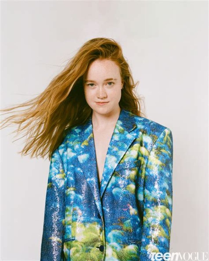 Liv Hewson Biography, Age, Height, Net Worth, Family