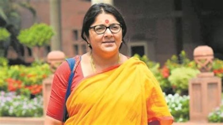 Locket Chatterjee Biography, Age, Height, Husband, Net Worth, Family
