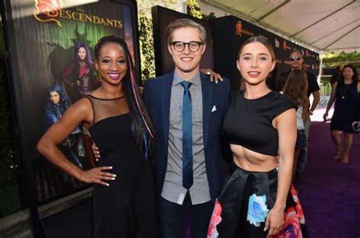 Lucas Grabeel Biography, Age, Height, Wife, Net Worth, Family